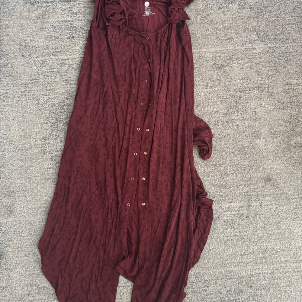Universal Labor Gown by Kindred Braverly